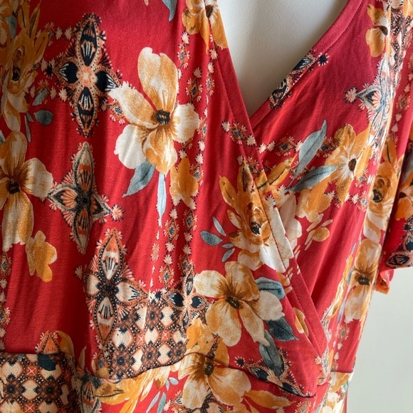 torrid Dresses & Skirts - Peek a boo cold shoulder v- neck maxi dress flowers 2x torrid nwt